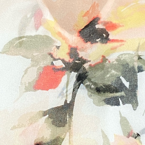 White House Black Market WHBM Floral Crew Neck Tie Back Flowy Blouse Size XS EUC - Picture 2 of 9